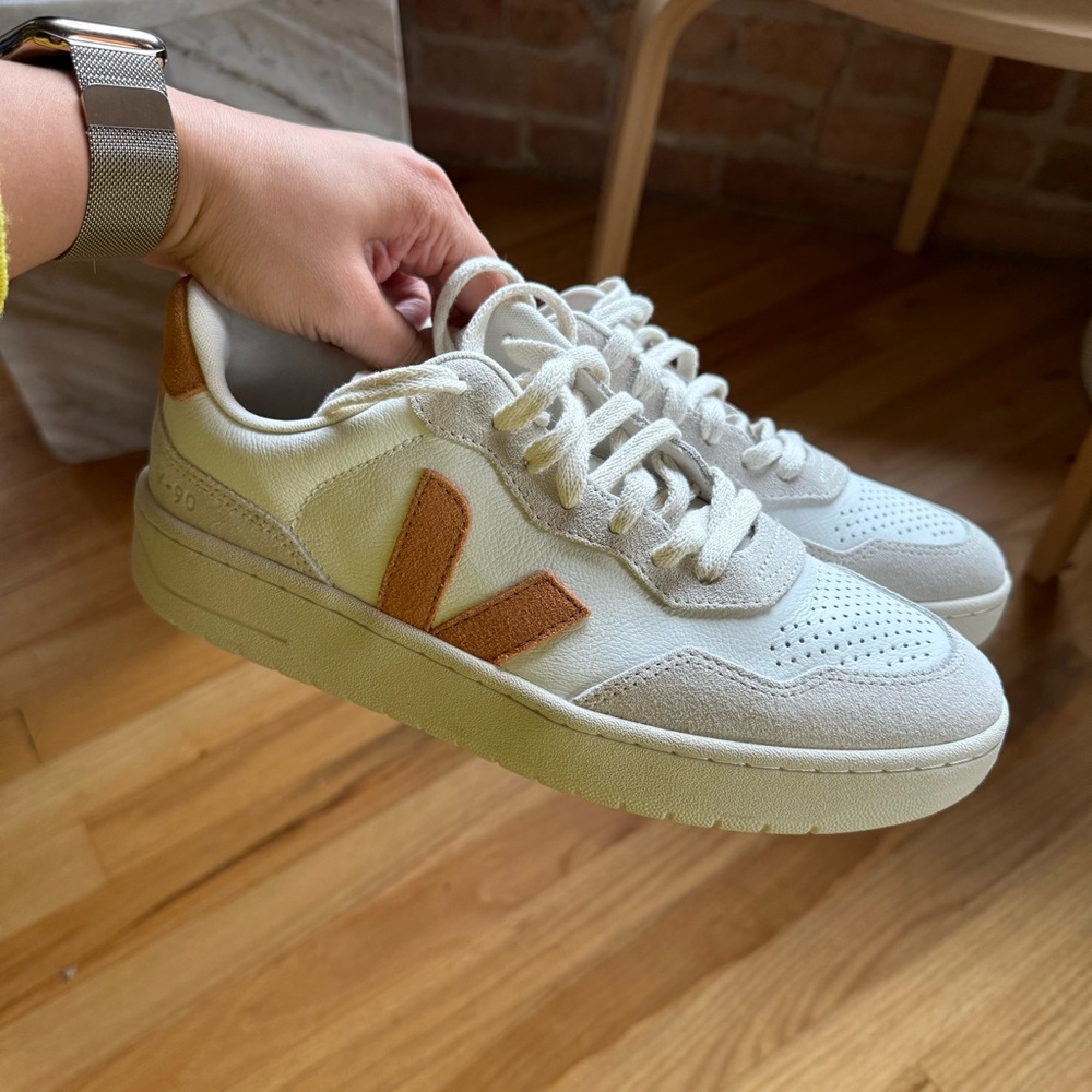 Veja V-90 Sneakers in Extra Umber White size 8